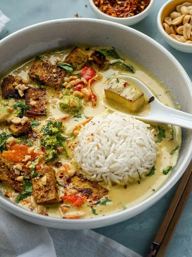 Vegan Thai Peanut Curry